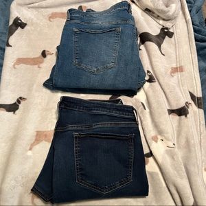 4 Pairs of Old Navy Womens Jeans